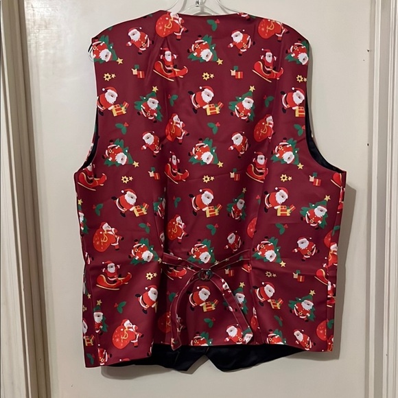 NEW Cheerful Santa Print Men’s Red Vest with Bowtie - Picture 2 of 8